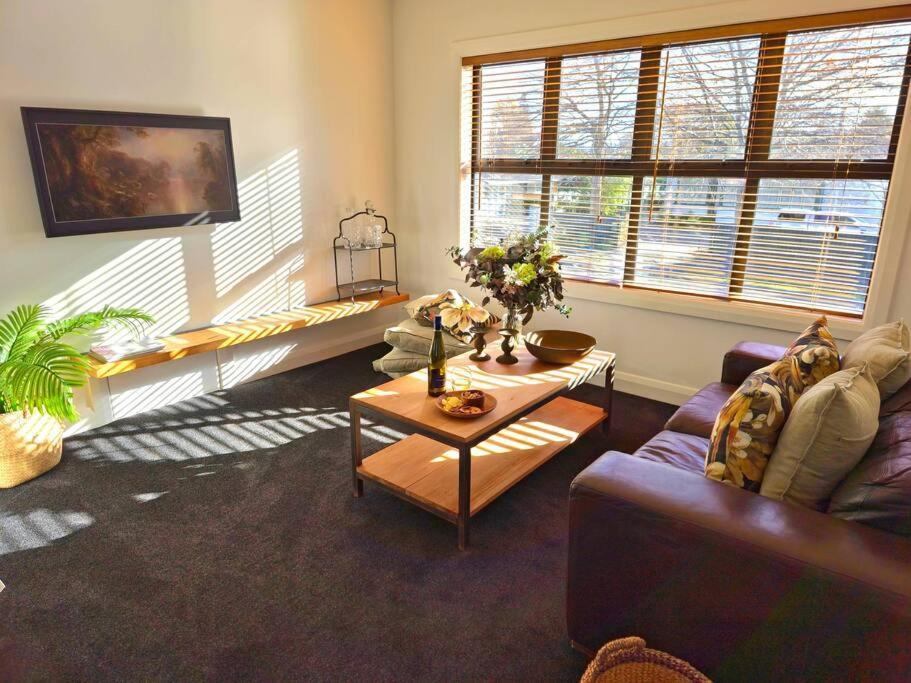 Apartment 2 - Haddin Court - Stunning Executive Blenheim Esterno foto